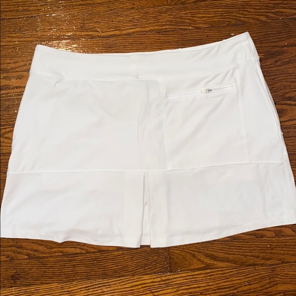 White Nike Skirt - Picture 2 of 3